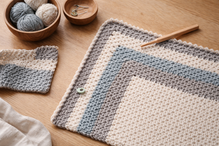 Hæklet kant uden bølger: 9 nemme afslutninger der gør projektet skarpt